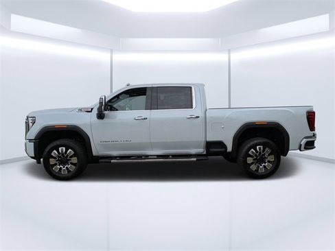 New 2026 GMC Sierra 2500 Denali w/ Denali Reserve Package image 7