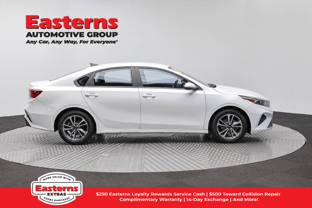 Used 2023 Kia Forte LXS FWD image 5