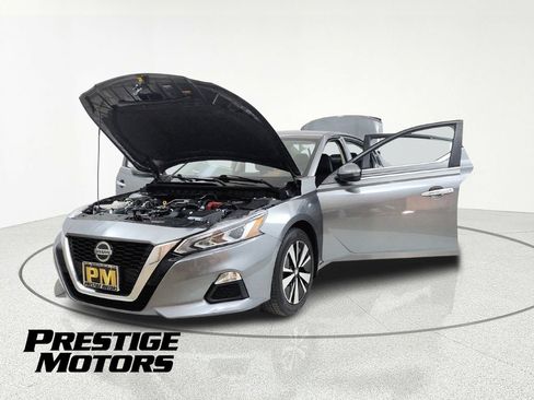Used 2022 Nissan Altima 2.5 SV AWD/4WD image 13
