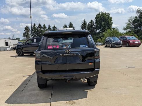 Used 2023 Toyota 4Runner 40th Anniversary SE AWD/4WD image 4