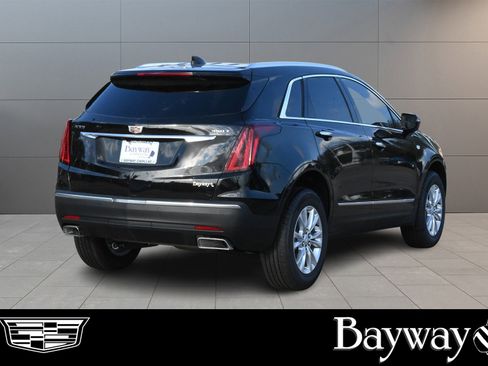 New 2026 Cadillac XT5 Luxury w/ LPO, Floor Liner Package image 5