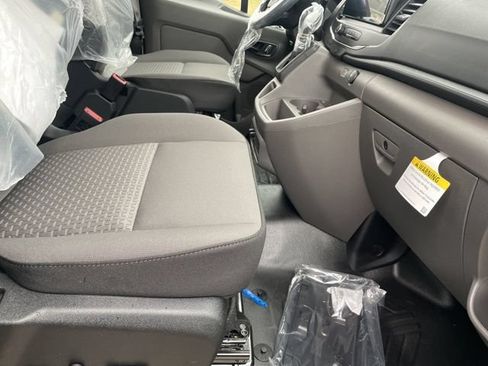 New 2026 Ford Transit 250 148 Medium Roof RWD image 25