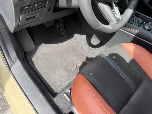 Used 2024 MAZDA MAZDA3 s image 16