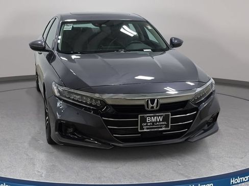 Used 2022 Honda Accord Touring image 3