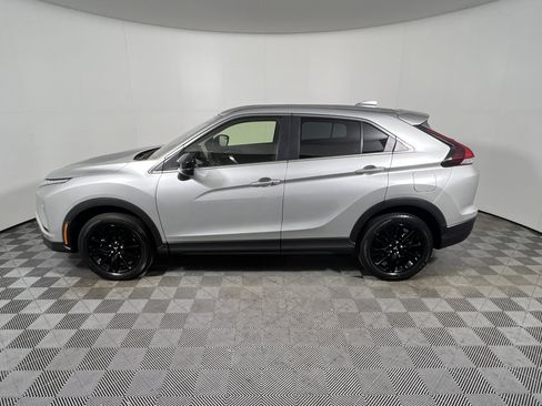 Used 2025 Mitsubishi Eclipse Cross LE AWD/4WD image 2
