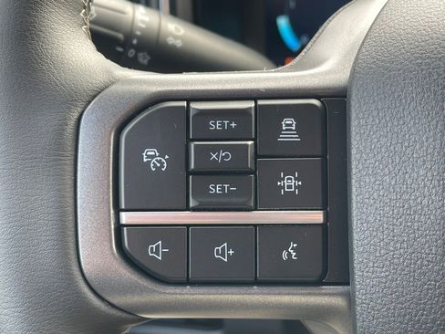 New 2026 Ford F250 Lariat w/ Black Appearance Package image 8