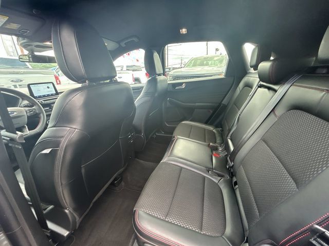 Used 2025 Ford Escape ST-Line AWD/4WD image 14