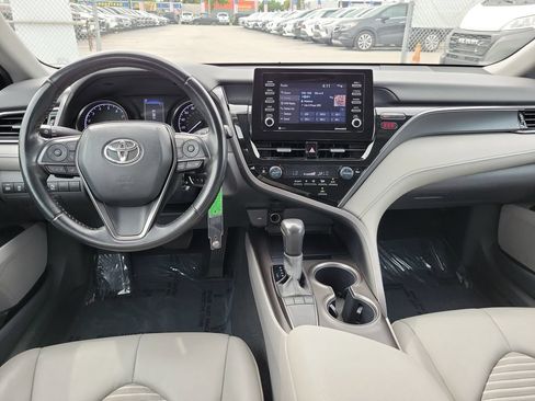 Used 2023 Toyota Camry SE FWD image 14
