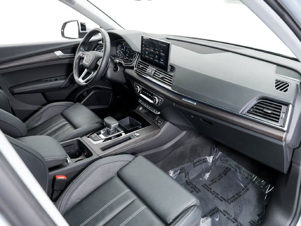 Used 2021 Audi Q5 e Prestige AWD/4WD image 21
