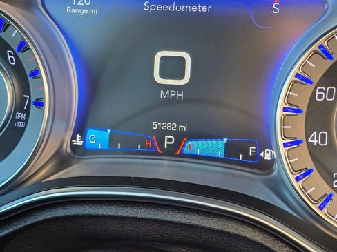 Used 2018 Chrysler 300 S w/ 300S Alloy Package image 28