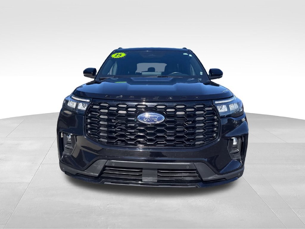 Used 2025 Ford Explorer ST-Line w/ ST-Line Street Pack AWD/4WD image 9