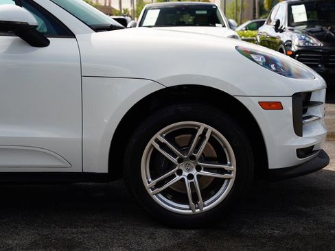 Used 2019 Porsche Macan AWD/4WD image 7