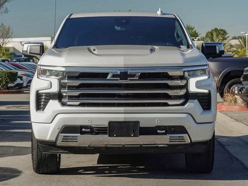 Used 2023 Chevrolet Silverado 1500 High Country w/ High Country Premium Package image 2