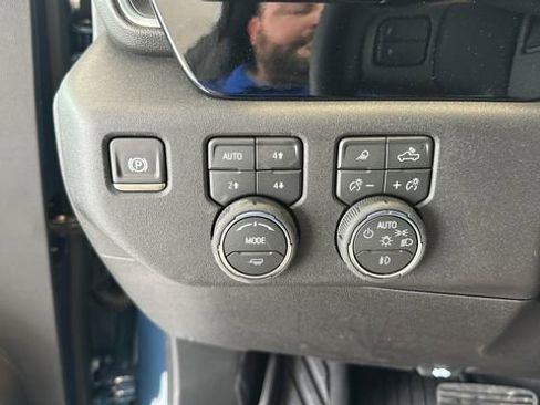 New 2026 Chevrolet Silverado 2500 LTZ w/ LTZ Convenience Package AWD/4WD image 11