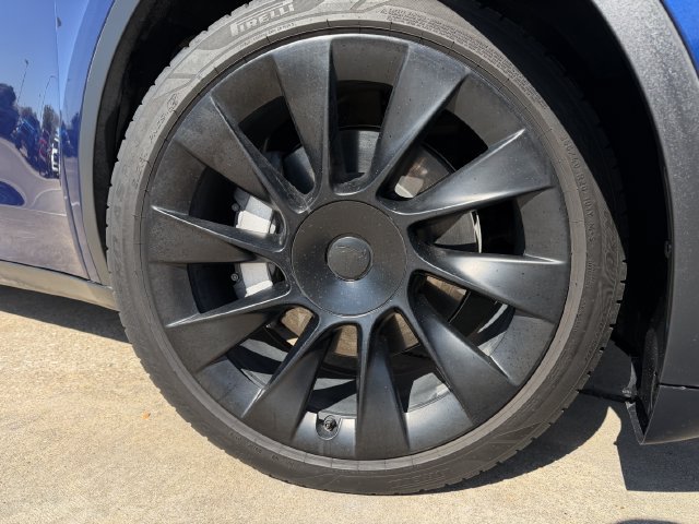 Used 2024 Tesla Model Y Long Range AWD/4WD image 8