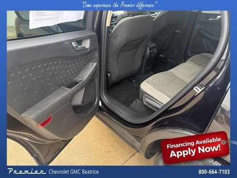 Used 2020 Ford Escape SE image 16