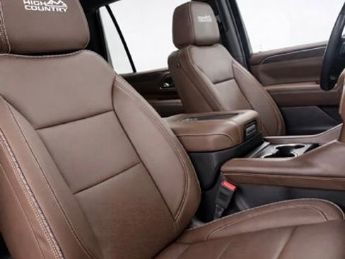 Used 2024 Chevrolet Tahoe High Country image 12