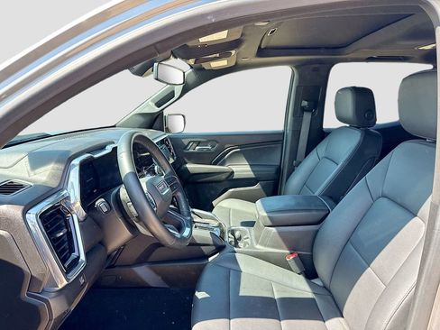 Used 2024 GMC Canyon Elevation w/ Elevation Premium Package image 10