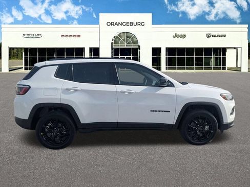 New 2026 Jeep Compass Latitude AWD/4WD image 9