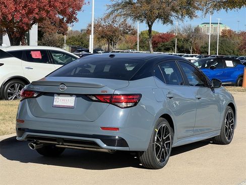 New 2025 Nissan Sentra SR image 4