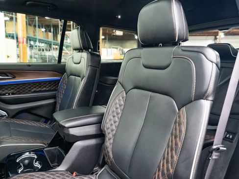 Used 2023 Jeep Grand Cherokee L Summit w/ Advanced Protech Group IV image 31