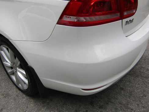 Used 2013 Volkswagen Eos Komfort FWD image 4