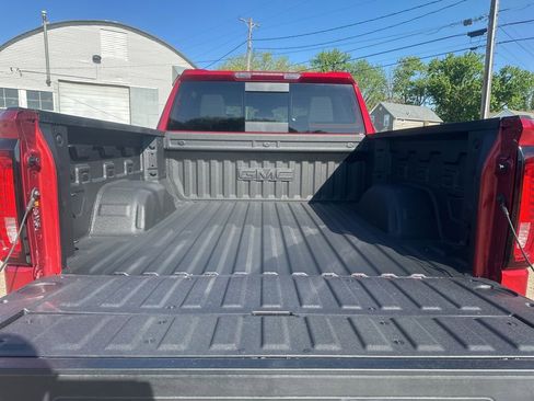 Used 2026 GMC Sierra 1500 SLT AWD/4WD image 21
