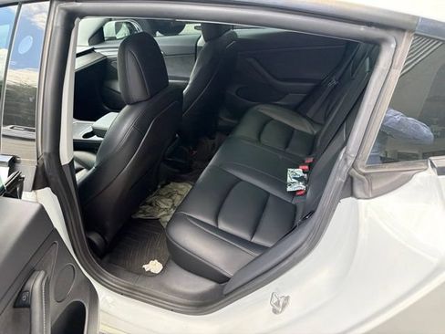 Used 2021 Tesla Model 3 Standard Range Plus RWD image 9