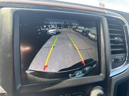 Used 2016 RAM 1500 Laramie w/ Convenience Group image 23