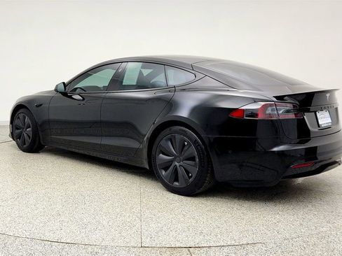 Used 2022 Tesla Model S Plaid image 7