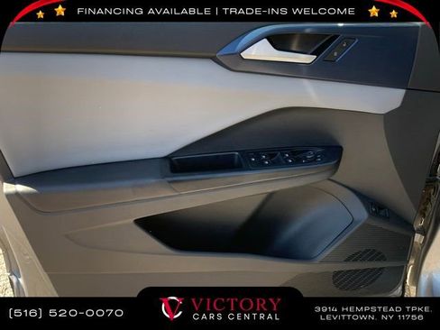 Used 2023 Volkswagen Taos SE image 12