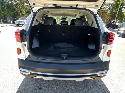 Used 2022 Kia Seltos Nightfall Edition image 17