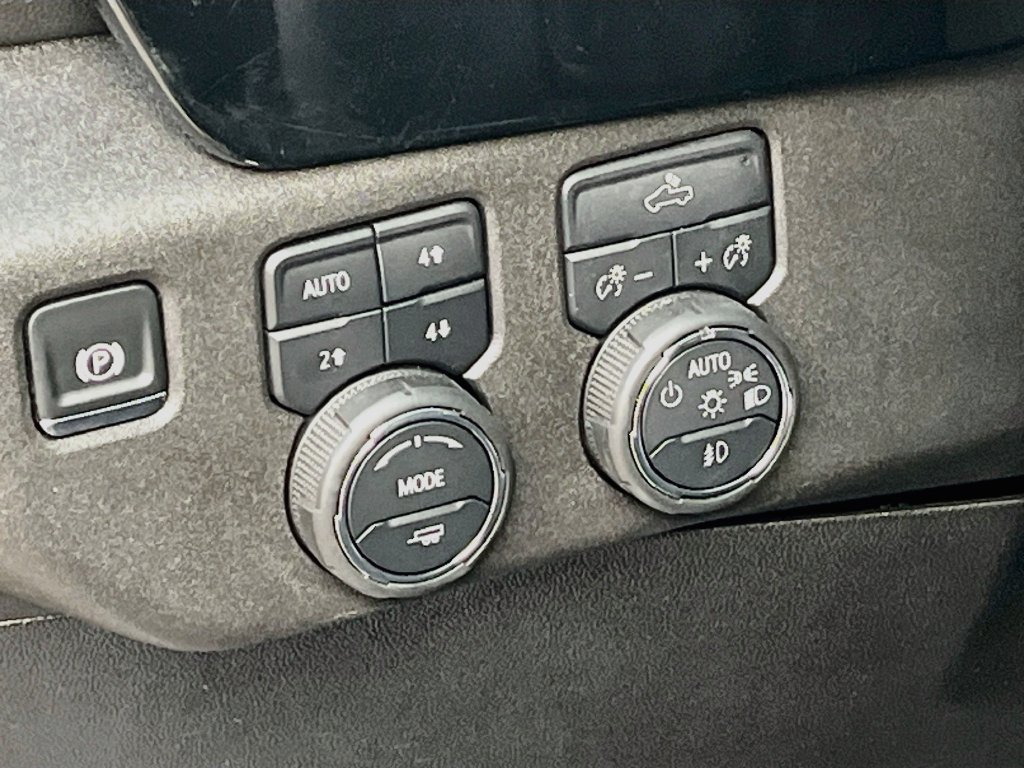 Used 2025 Chevrolet Silverado 1500 RST AWD/4WD image 10