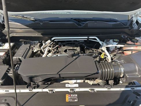 Used 2023 Chevrolet Colorado LT RWD image 16