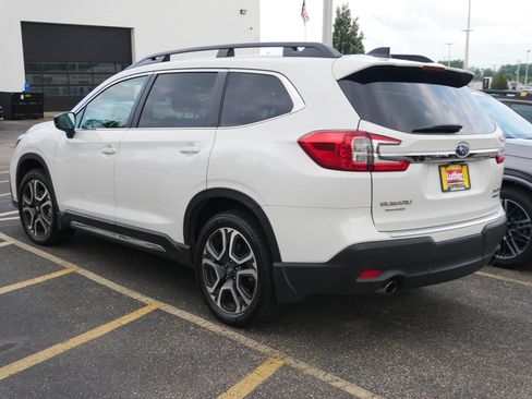 Used 2024 Subaru Ascent Limited w/ Popular Package #2 AWD/4WD image 4