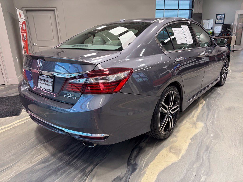 Used 2017 Honda Accord Touring image 36