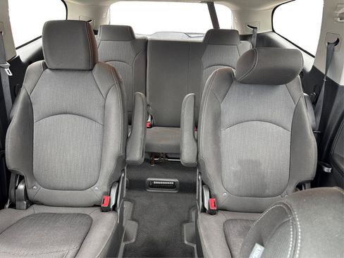 Used 2017 Chevrolet Traverse LT FWD image 15