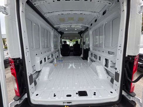 New 2026 Ford Transit 250 148 Medium Roof RWD image 21