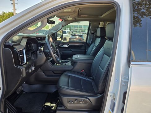 Used 2024 GMC Sierra 2500 Denali w/ Denali Reserve Package AWD/4WD image 9