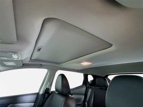 Certified 2022 Nissan Rogue Sport SL w/ Premium Package FWD image 14