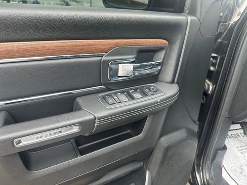 Used 2018 RAM 1500 Laramie image 22