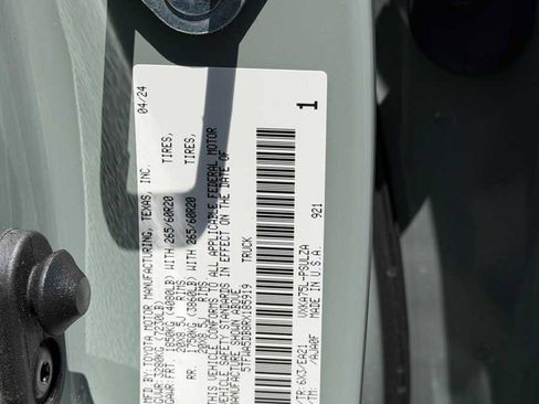 Used 2024 Toyota Tundra Limited w/ TRD Off-Road Package AWD/4WD image 37