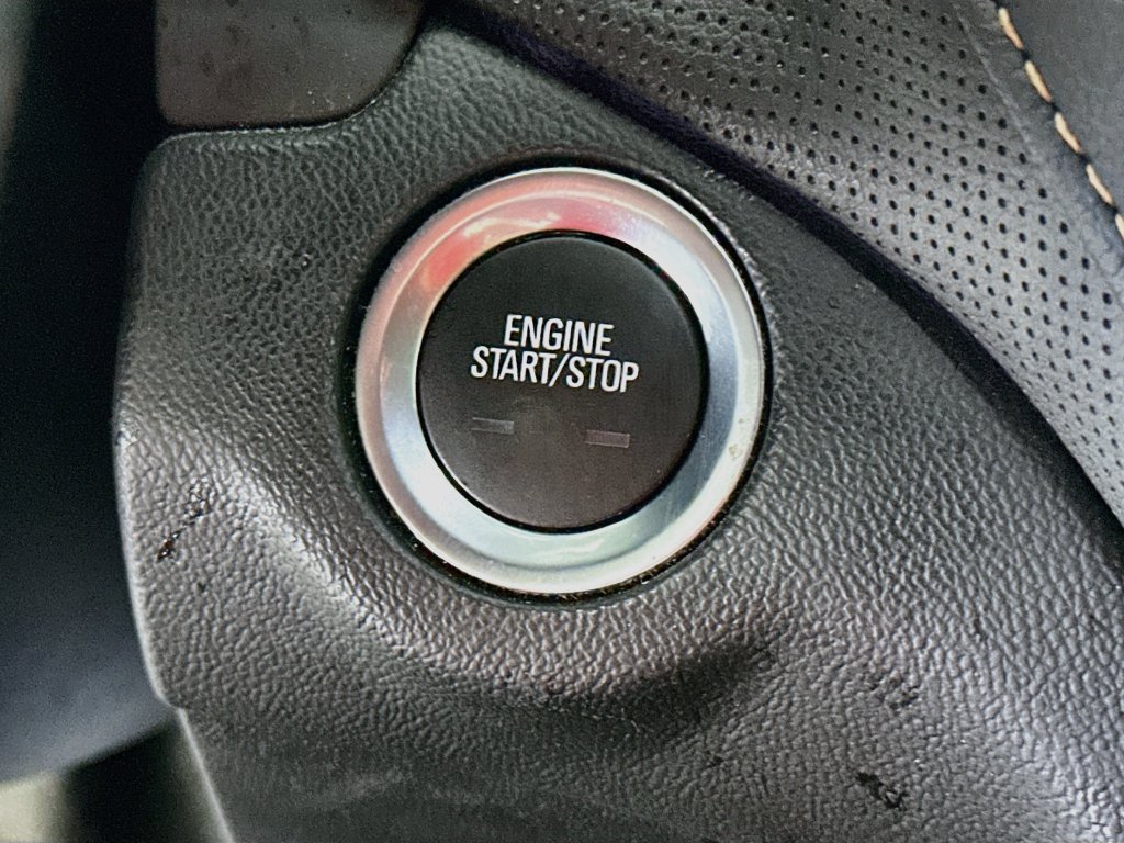 Used 2020 Chevrolet Equinox Premier FWD image 26