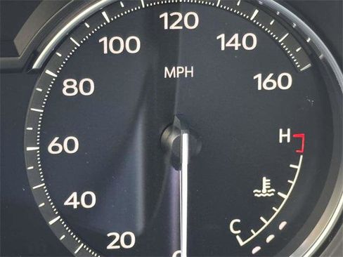 Used 2025 Cadillac XT6 Premium Luxury image 27