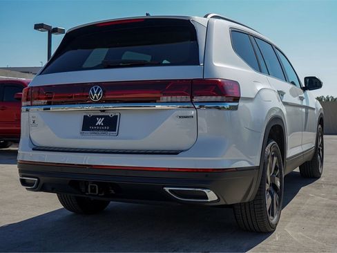 New 2026 Volkswagen Atlas SE image 8