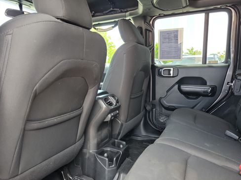 Used 2019 Jeep Wrangler Unlimited Sport S AWD/4WD image 13