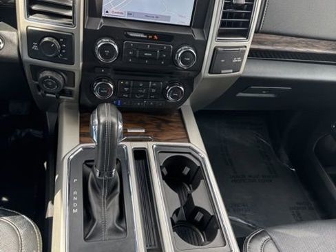 Used 2018 Ford F150 Lariat image 15