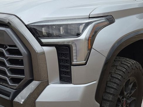 Used 2024 Toyota Tundra Platinum w/ TRD Off-Road Package AWD/4WD image 9