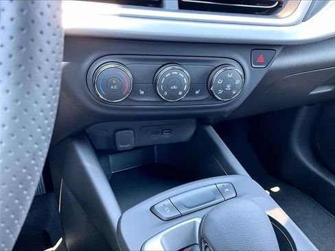 New 2026 Chevrolet Trax RS w/ Sunroof Package FWD image 22