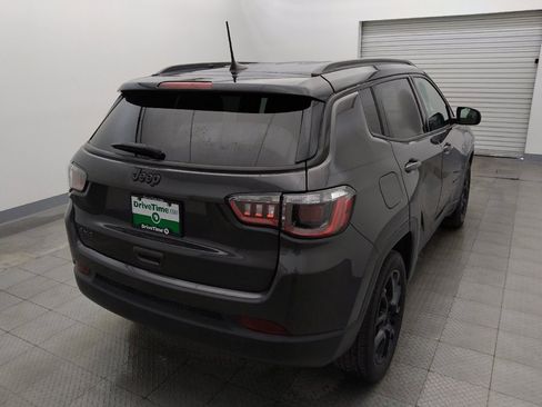 Used 2024 Jeep Compass Latitude w/ Convenience Group AWD/4WD image 7